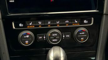 Volkswagen Golf GTI PERFORMANCE TSI DSG