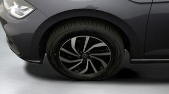 Volkswagen Polo LIFE TSI DSG