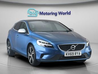 Volvo V40 T3 R-DESIGN EDITION