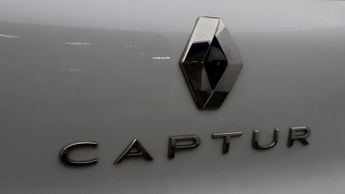 Renault Captur TECHNO E-TECH