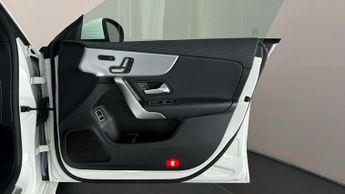 Mercedes-Benz CLA CLA 180 AMG LINE PREMIUM PLUS