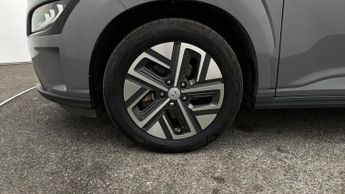 Hyundai KONA PREMIUM