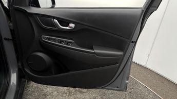 Hyundai KONA PREMIUM
