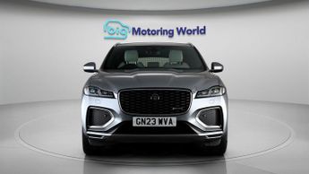 Jaguar F-PACE R-DYNAMIC SE