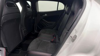 Mercedes-Benz GLA GLA 180 AMG LINE EDITION