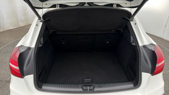 Mercedes-Benz GLA GLA 180 AMG LINE EDITION