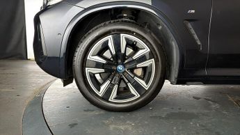 BMW iX3 M SPORT