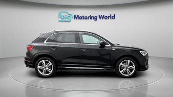 Audi Q3 TFSI E S LINE