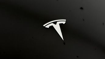 Tesla Model Y BASE