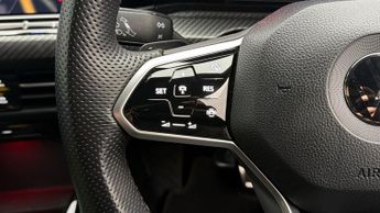 Volkswagen Golf R-LINE TDI DSG