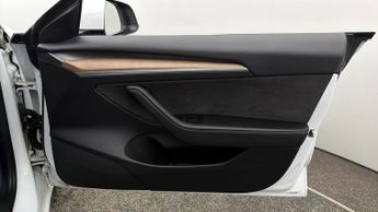 Tesla Model 3 MODEL 3
