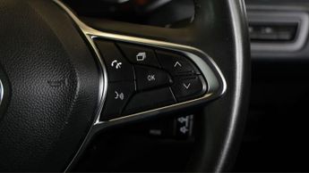 Renault Captur TECHNO E-TECH