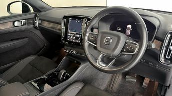 Volvo C40 RECHARGE PRO TWIN AWD