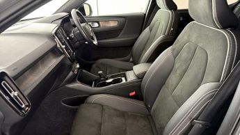 Volvo C40 RECHARGE PRO TWIN AWD