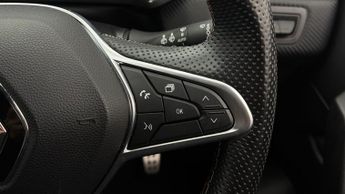 Renault Captur RS LINE E-TECH