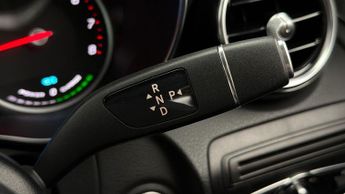 Mercedes-Benz GLC GLC 300 4MATIC AMG LINE