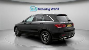 Mercedes-Benz GLC GLC 300 4MATIC AMG LINE