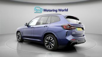 BMW iX3 M SPORT