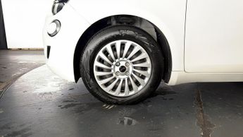 Fiat 500e ACTION