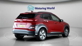 Hyundai KONA PREMIUM SE