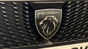 Peugeot E-3008 GT