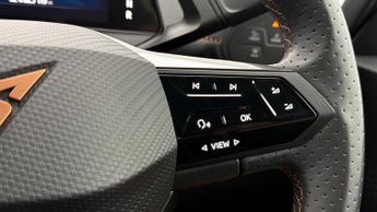 CUPRA Born V1