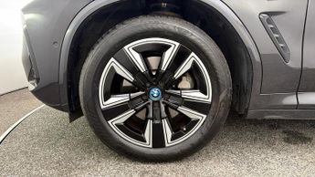 BMW iX3 M SPORT