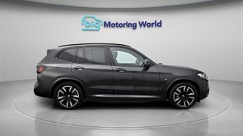 BMW iX3 M SPORT