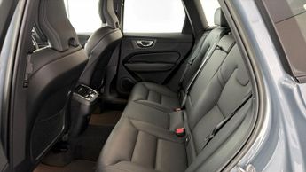 Volvo XC60 B4 PLUS AWD