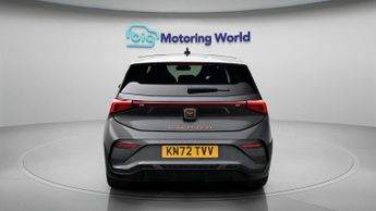 CUPRA Born V2