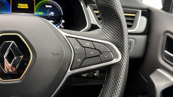 Renault Captur E-TECH ENGINEERED