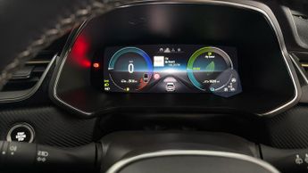 Renault Captur E-TECH ENGINEERED