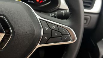 Renault Captur TECHNO E-TECH