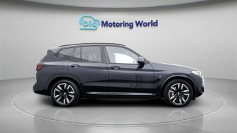 BMW iX3 M SPORT