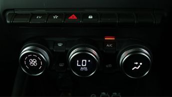 Renault Captur E-TECH ENGINEERED