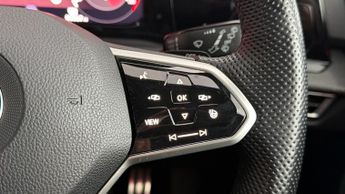 Volkswagen Golf GTI TSI DSG