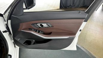 BMW 3 Series 320I M SPORT