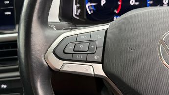 Volkswagen T-Roc LIFE TSI DSG