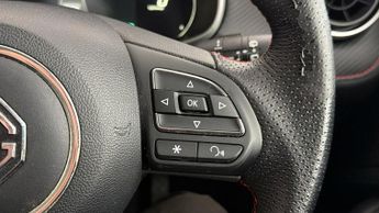 MG MG ZS TROPHY CONNECT