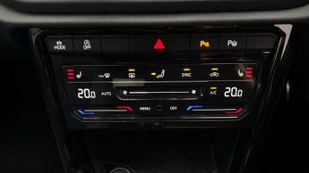 Volkswagen T-Roc R-LINE TSI DSG