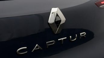 Renault Captur TECHNO E-TECH