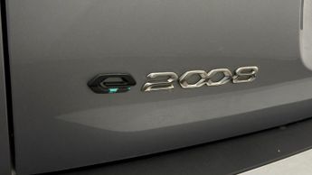 Peugeot E-2008 ALLURE PREMIUM
