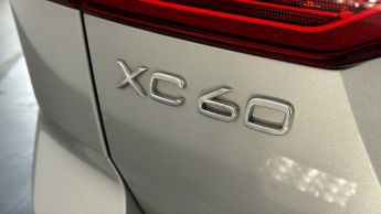 Volvo XC60 RECHARGE T6 CORE AWD