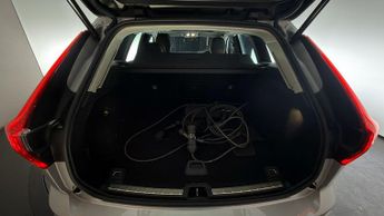 Volvo XC60 RECHARGE T6 CORE AWD