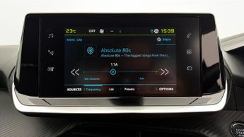 Peugeot E-2008 ALLURE PREMIUM