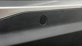 Peugeot E-2008 ALLURE PREMIUM