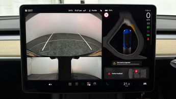 Tesla Model Y LONG RANGE AWD