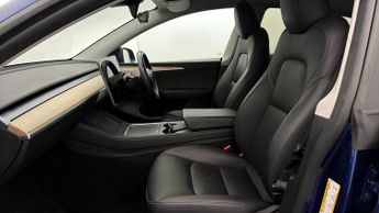 Tesla Model Y LONG RANGE AWD