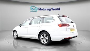 Volkswagen Passat SE NAV TDI DSG