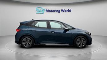 CUPRA Born V1